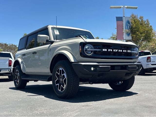 2026 Ford Bronco Outer Banks®