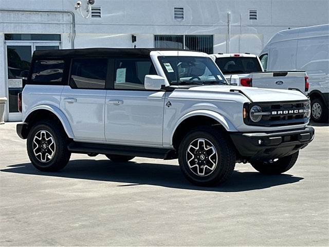 2025 Ford Bronco Outer Banks®