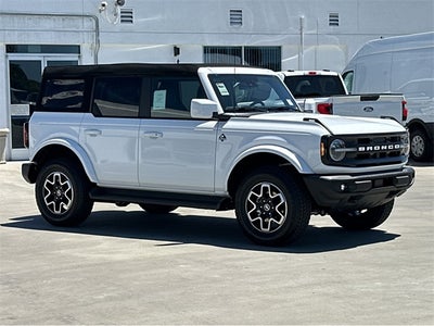 2025 Ford Bronco Outer Banks®