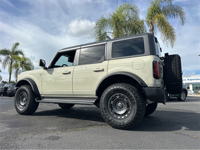 2025 Ford Bronco Outer Banks®