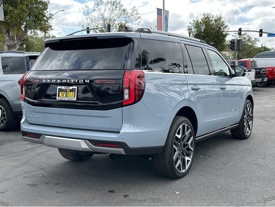 2026 Ford Expedition Platinum®