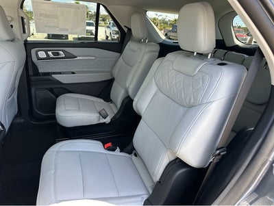 2026 Ford Explorer Platinum™