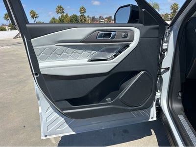 2026 Ford Explorer Platinum™