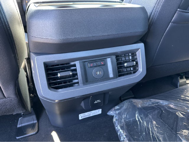 2027 Ford F-250SD F-250® Lariat®