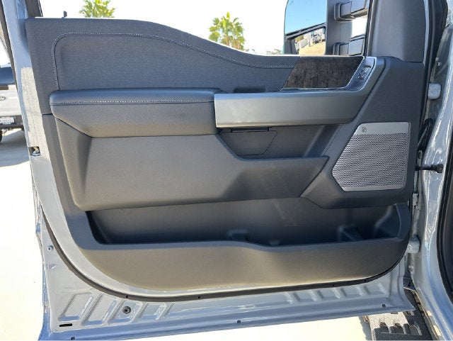 2027 Ford F-250SD F-250® Lariat®