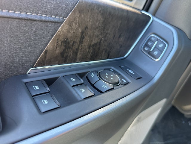 2027 Ford F-250SD F-250® Lariat®