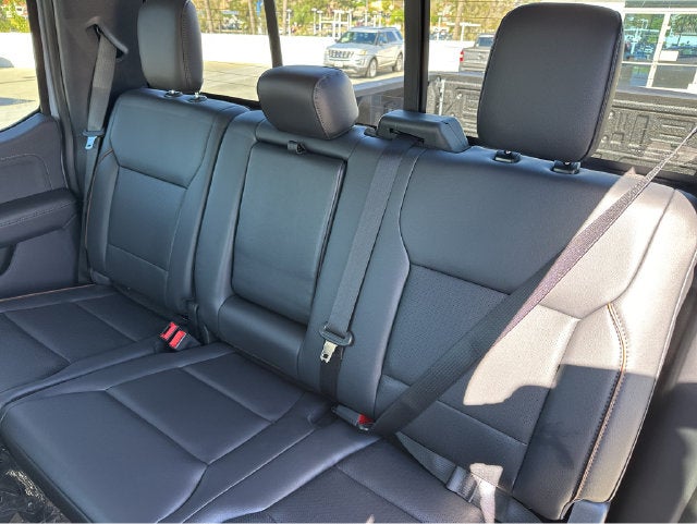 2027 Ford F-250SD F-250® Lariat®
