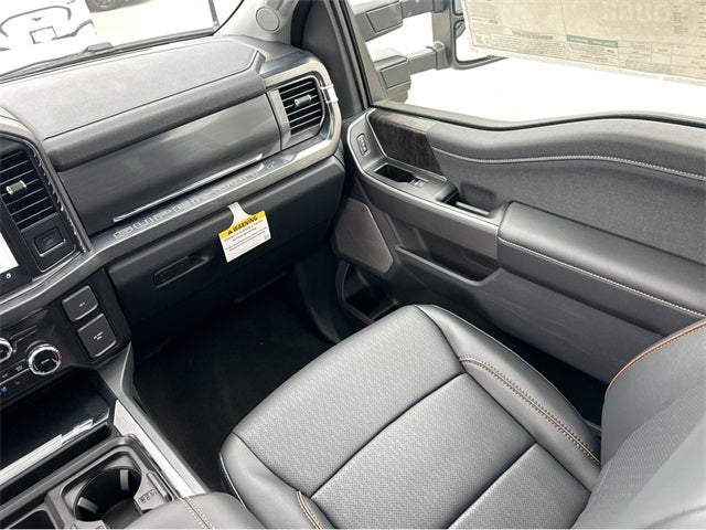 2025 Ford F-350SD F-350® Lariat®