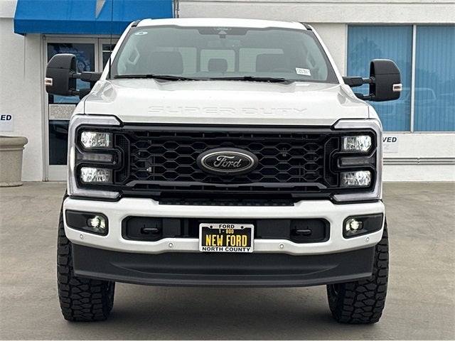 2025 Ford F-350SD F-350® Lariat®