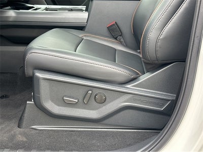 2025 Ford F-350SD F-350® Lariat®