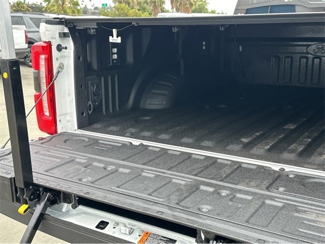 2025 Ford F-350SD F-350® Lariat®