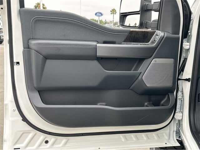 2025 Ford F-350SD F-350® Lariat®