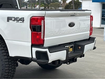 2025 Ford F-350SD F-350® Lariat®