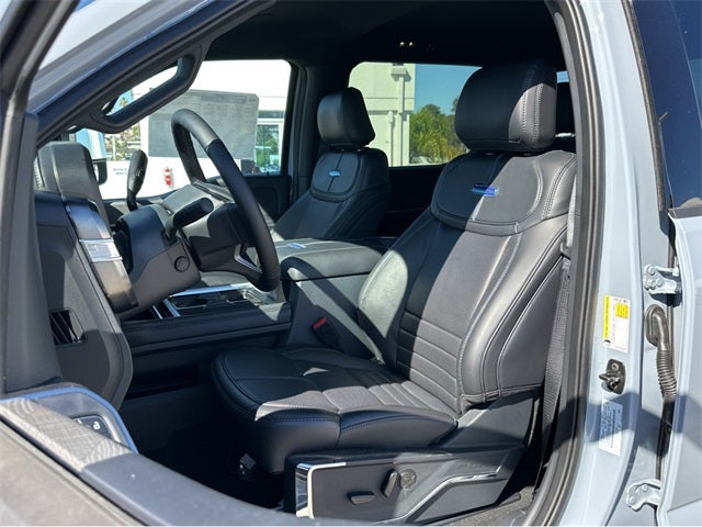 2025 Ford F-350SD F-350® Platinum®