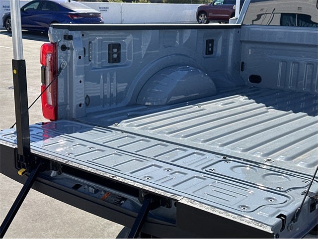 2025 Ford F-350SD F-350® Platinum®