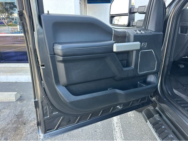 2020 Ford F-350SD Lariat Super Duty