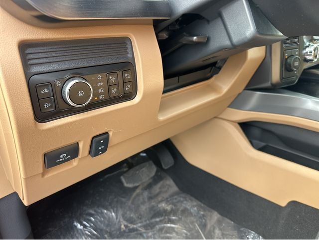 2026 Ford F-450SD F-450® Lariat®