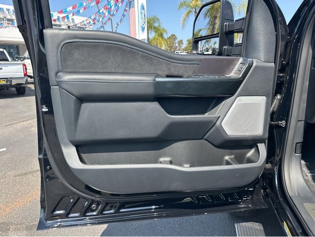 2026 Ford F-450SD F-450® Platinum®