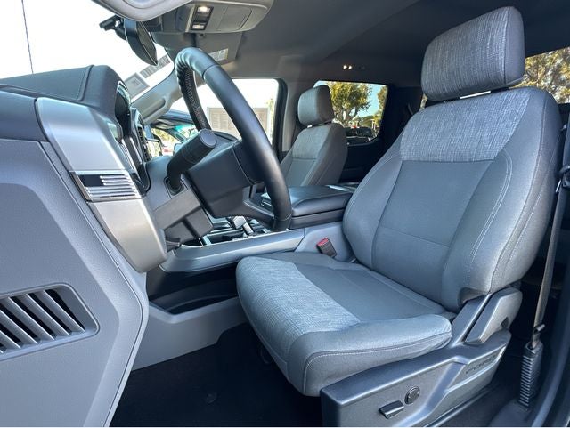 2023 Ford F-150 Lightning XLT