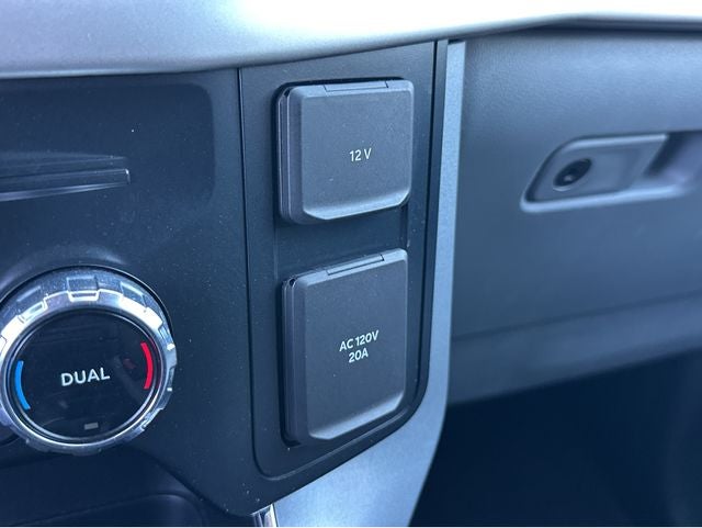 2023 Ford F-150 Lightning XLT