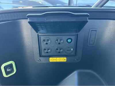 2023 Ford F-150 Lightning XLT