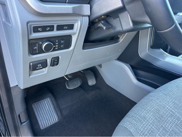 2023 Ford F-150 Lightning XLT