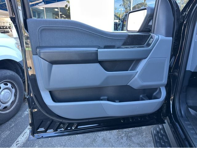 2023 Ford F-150 Lightning XLT