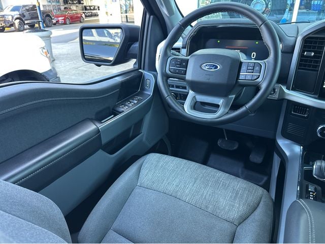 2023 Ford F-150 Lightning XLT