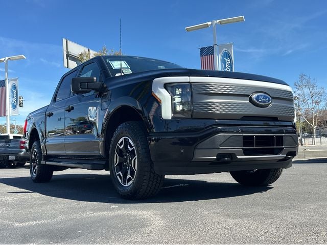 2023 Ford F-150 Lightning XLT