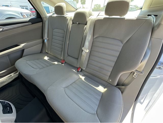 2017 Ford Fusion Hybrid SE