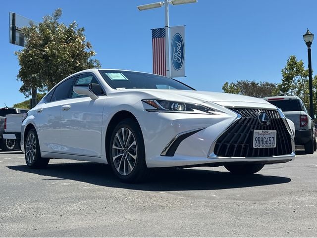 2025 Lexus ES Base