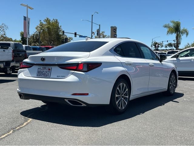 2025 Lexus ES Base