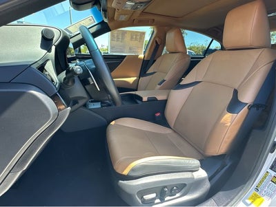 2025 Lexus ES Base