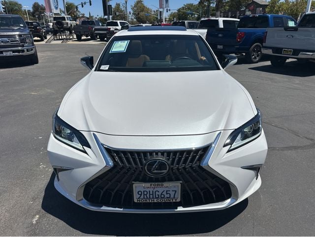 2025 Lexus ES Base