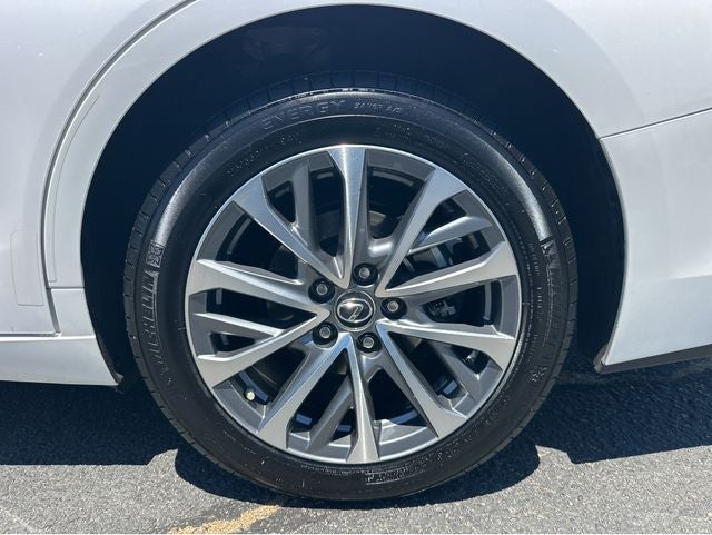 2025 Lexus ES Base
