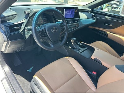 2025 Lexus ES Base
