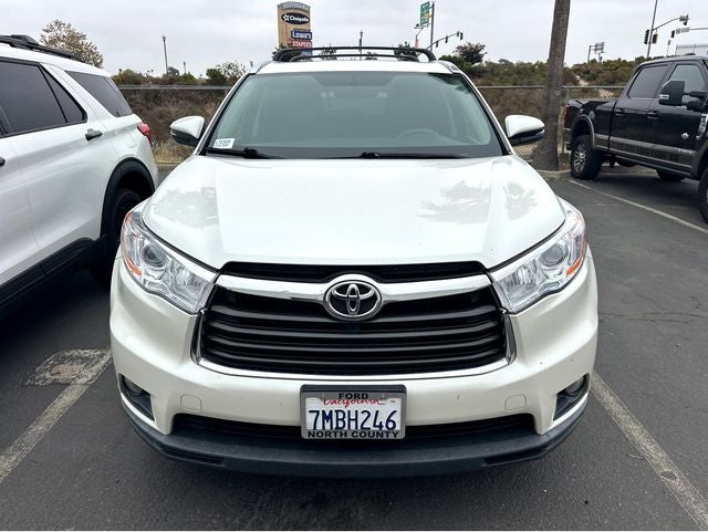 Used 2015 Toyota Highlander XLE with VIN 5TDKKRFH1FS105253 for sale in Vista, CA
