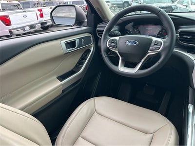 2024 Ford Explorer XLT
