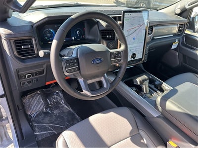 2025 Ford F-150 Lightning Lariat®