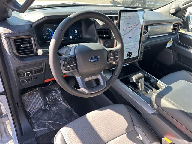 2025 Ford F-150 Lightning Lariat®