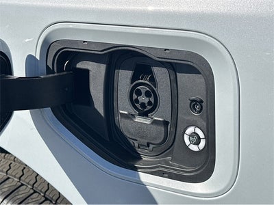 2025 Ford F-150 Lightning Lariat®