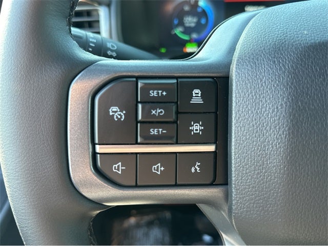 2025 Ford F-150 Lightning Lariat®